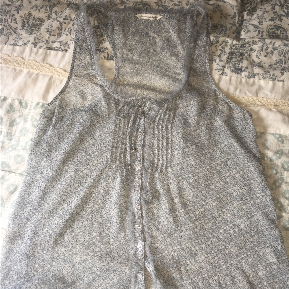 American Eagle Button Down Sheer Tank💙💙